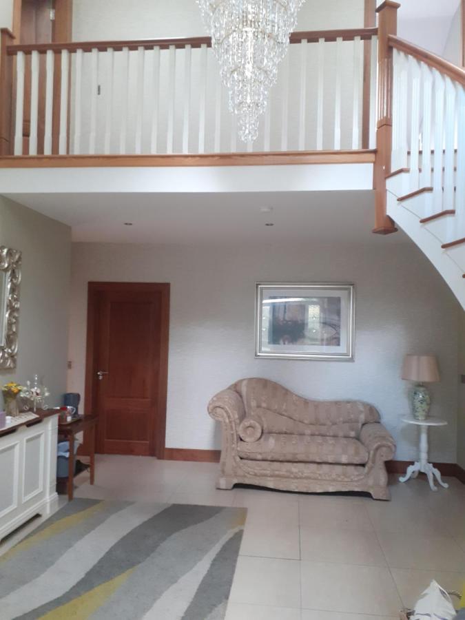 Private Room In Superb House Bed 1 Nobber Екстериор снимка